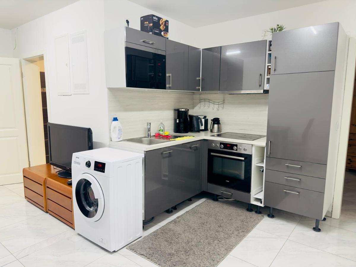 Fully Equipped Apartment 3 Rooms 5 Bed 함브루크 외부 사진